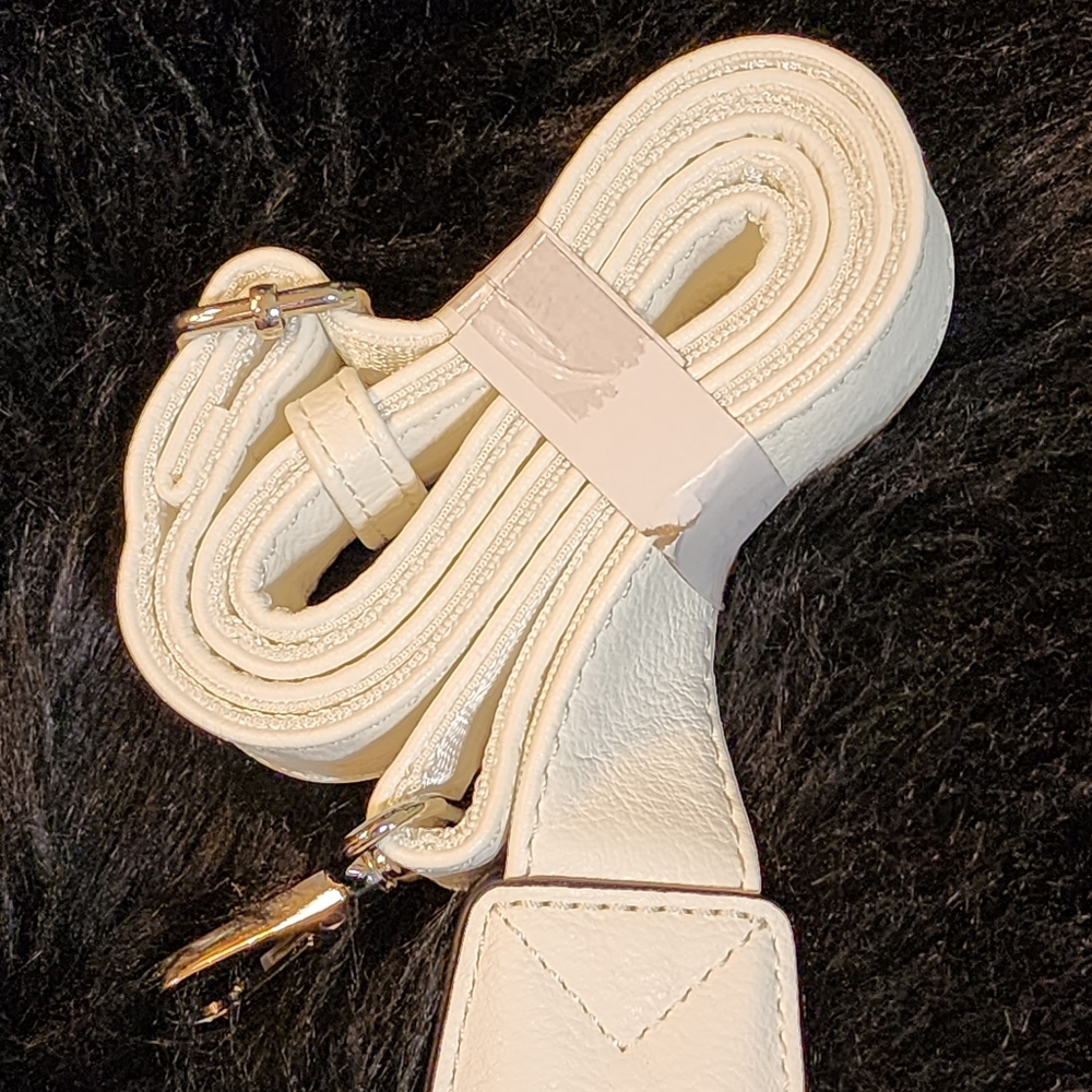NWT White Small Sling Bag PU Leather Crossbody Fanny Pack Chest Bag - Picture 8 of 12